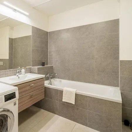 Panorama - Luxury In The Center Of Bratislava, Free Parking, Location 公寓